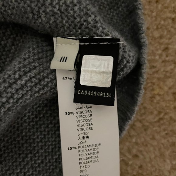 GORGEOUS! SOLD OUT!!!  Fendi Girl's Cape with Ribbon - Picture 7 of 7